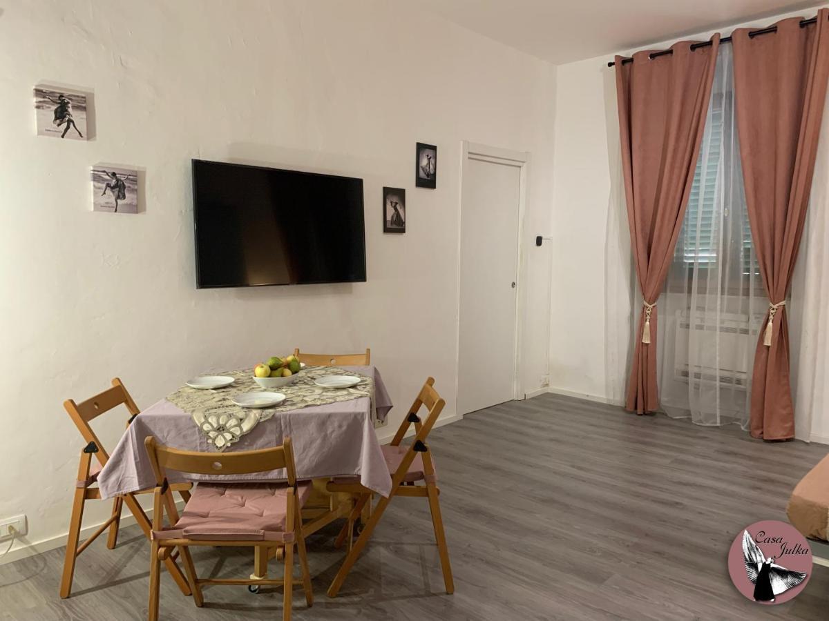 Casa Julka Lägenhet Livorno Exteriör bild