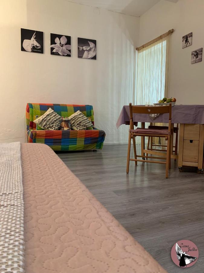 Casa Julka Lägenhet Livorno Exteriör bild