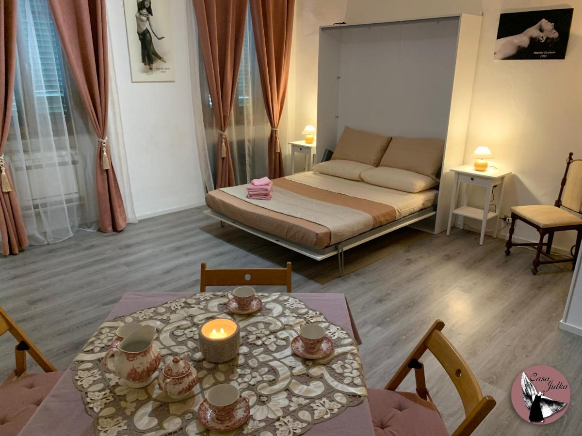 Casa Julka Lägenhet Livorno Exteriör bild