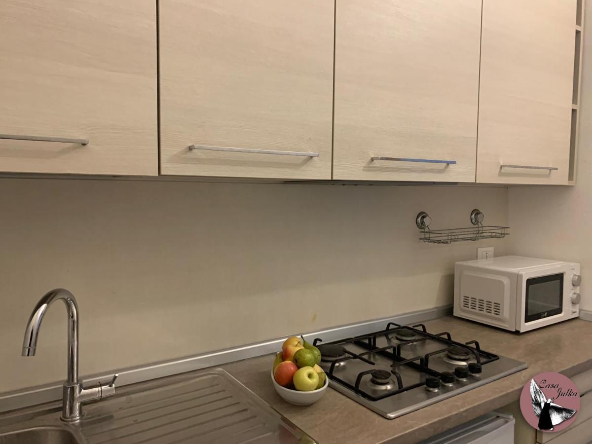 Casa Julka Lägenhet Livorno Exteriör bild