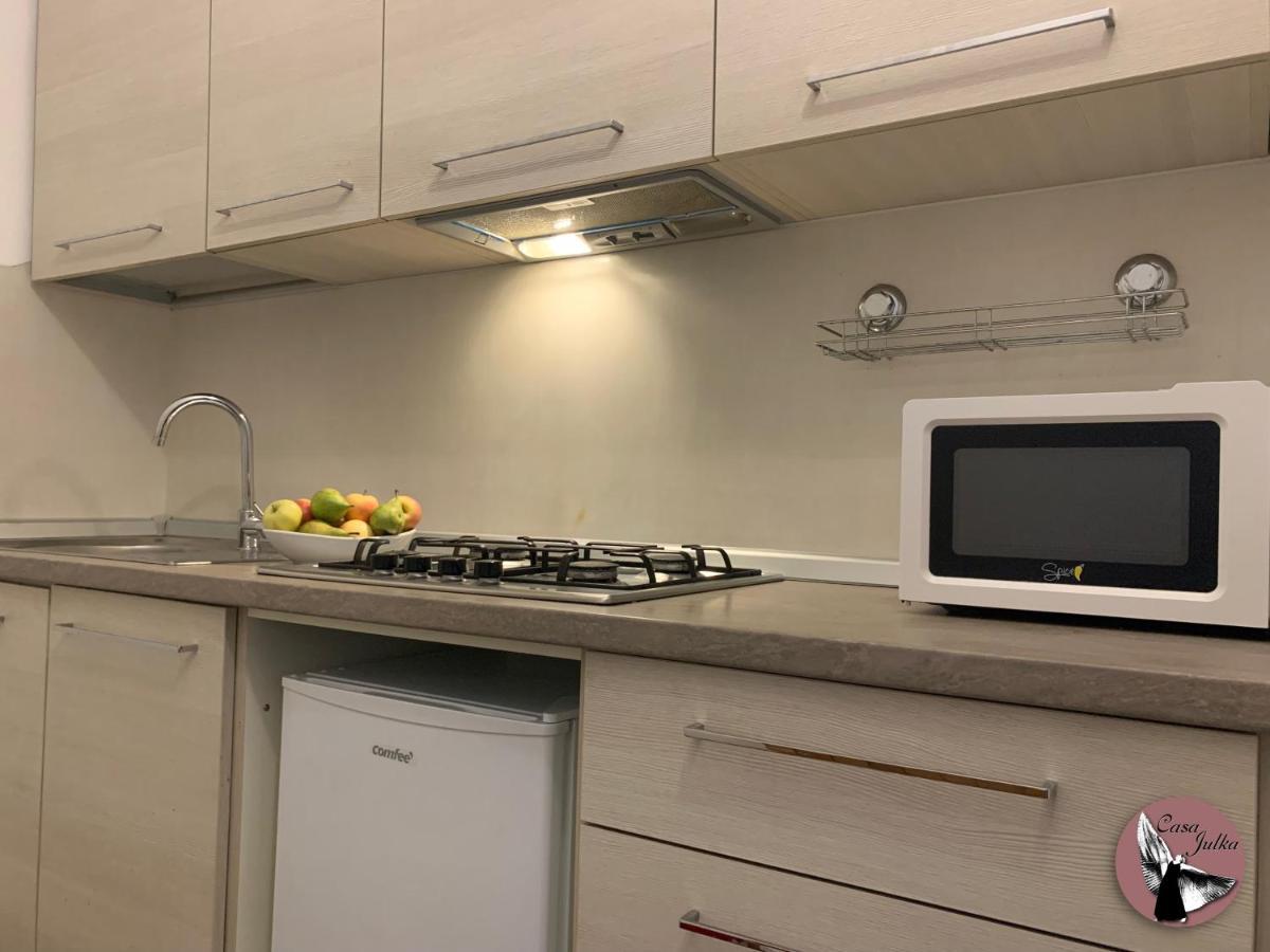 Casa Julka Lägenhet Livorno Exteriör bild