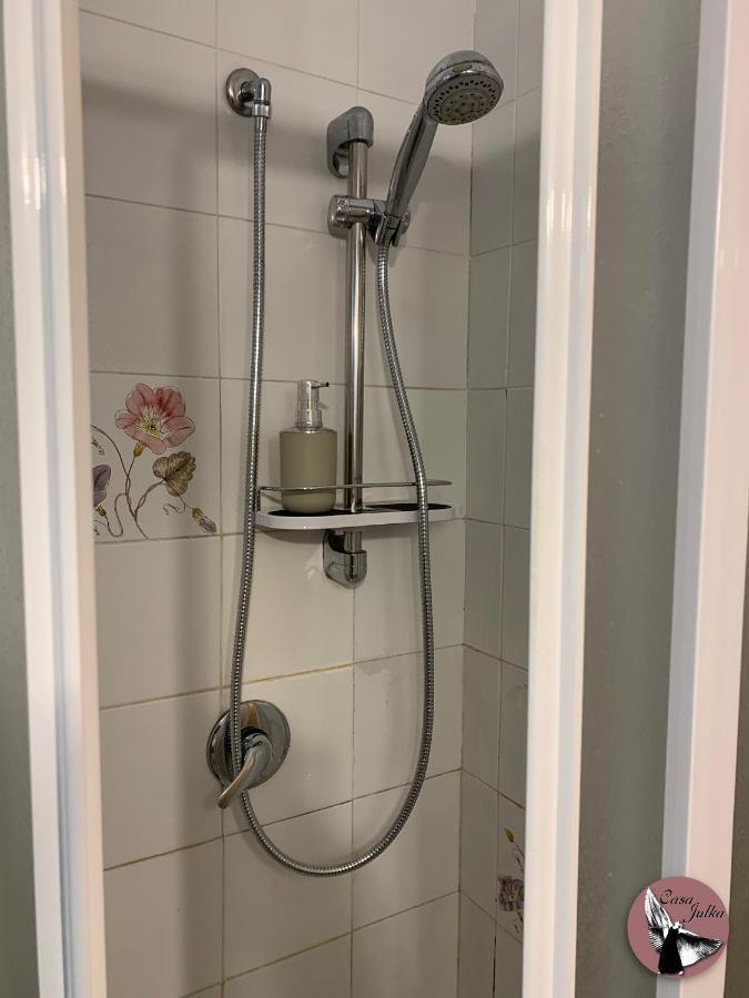 Casa Julka Lägenhet Livorno Exteriör bild