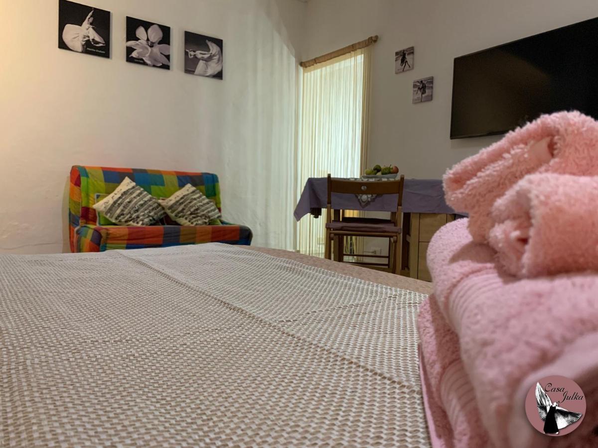 Casa Julka Lägenhet Livorno Exteriör bild